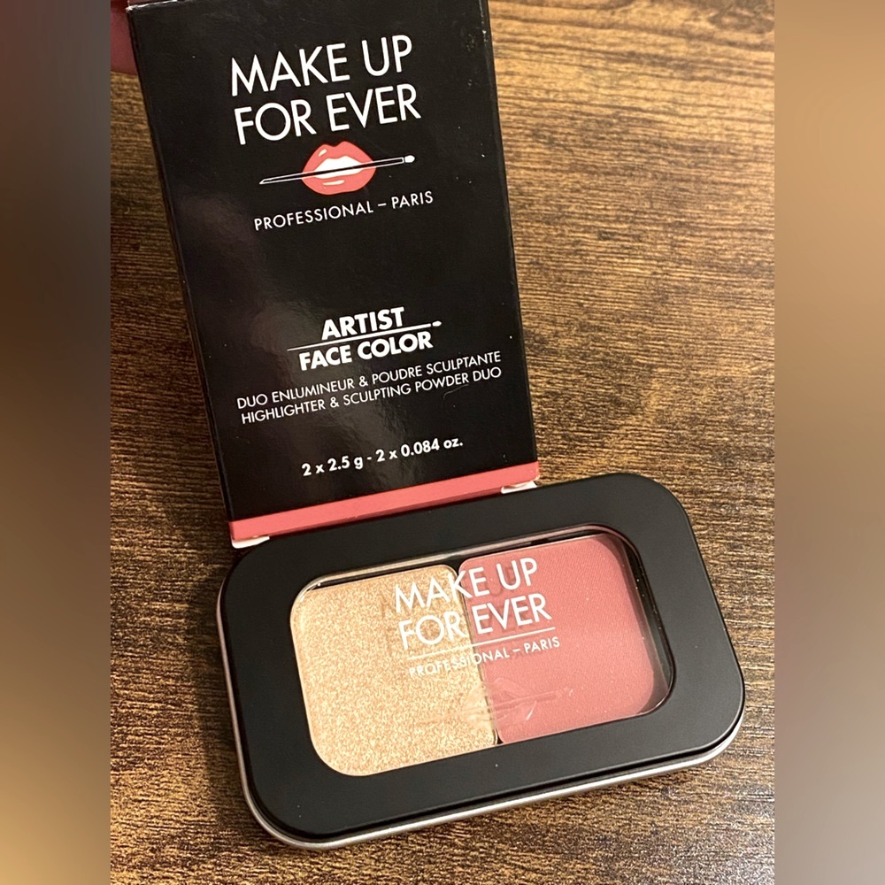 Makeup Forever Limited Edition highlighter and Blush duo NEW